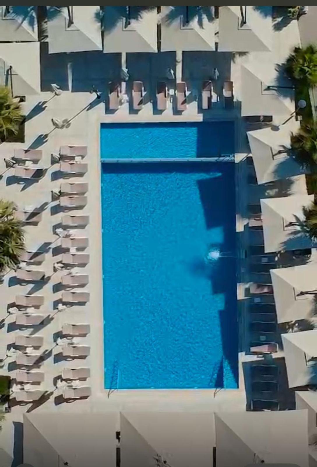 Bounty Hotel Golem  Exterior photo